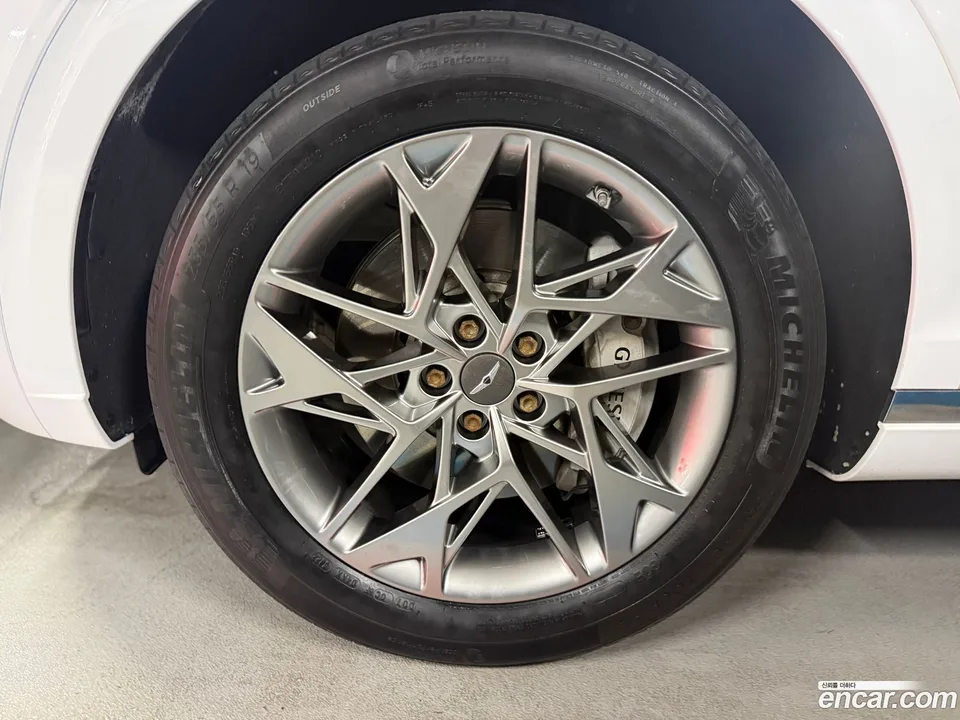 Genesis GV70 2.5T AWD 2023 — миниатюра 5