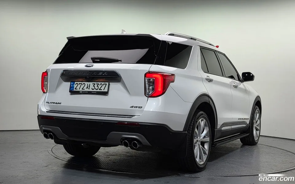 Ford Explorer 3.0 4WD 2022 — миниатюра 2