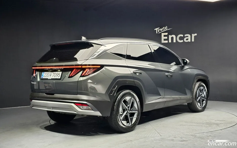 Hyundai Tucson Hybrid NX4 HEV 1.6 2WD 2024 — миниатюра 2