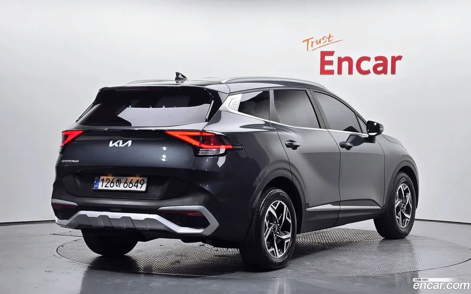 Kia Sportage 2.0 2WD 2022 — миниатюра 2