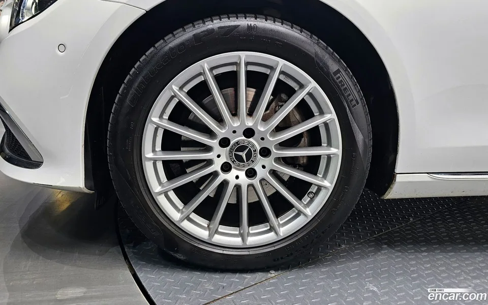 Mercedes-Benz E-Class E250 2023 — миниатюра 5