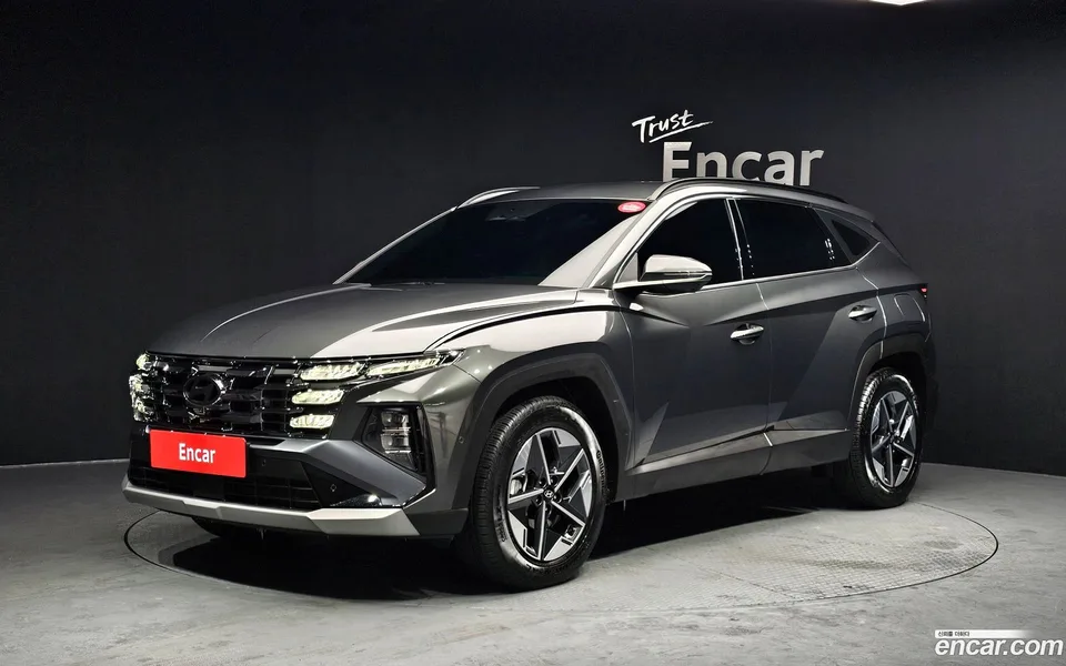 Hyundai Tucson Hybrid NX4 HEV 1.6 2WD 2024 — фото 1, купить с доставкой в Москву