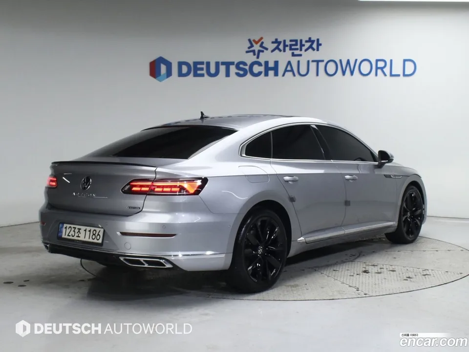 Volkswagen Arteon 2.0 TDI R-LINE 4 2022 — миниатюра 2
