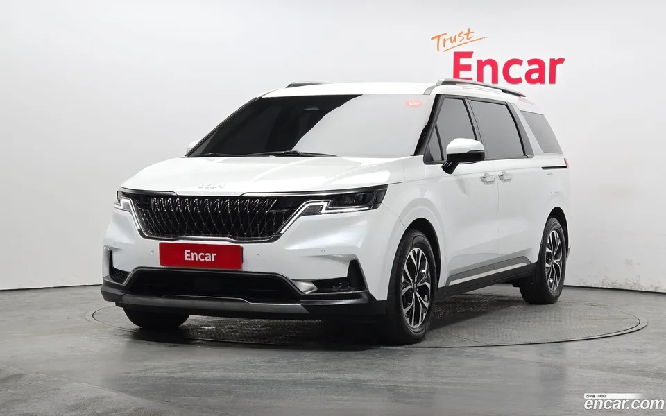 Kia Carnival 9 2023 — фото 1, купить с доставкой в Москву