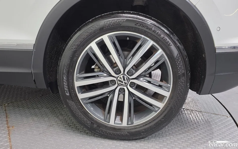 Volkswagen Tiguan 2.0 TDI 2022 — миниатюра 5