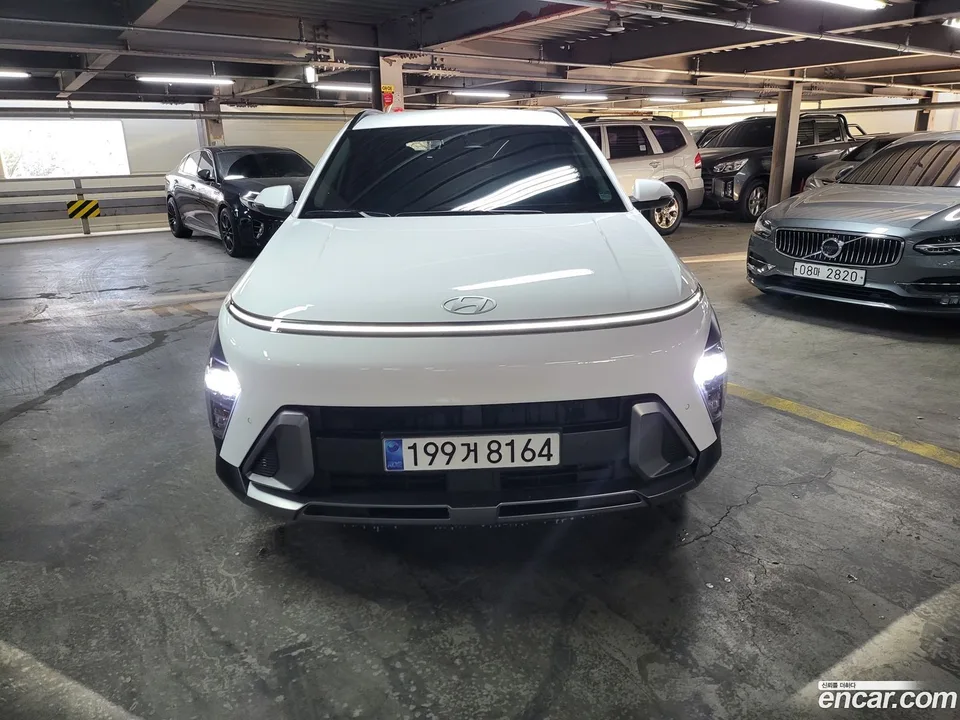 Hyundai Kona Hybrid 2023 — фото 1, купить с доставкой в Москву