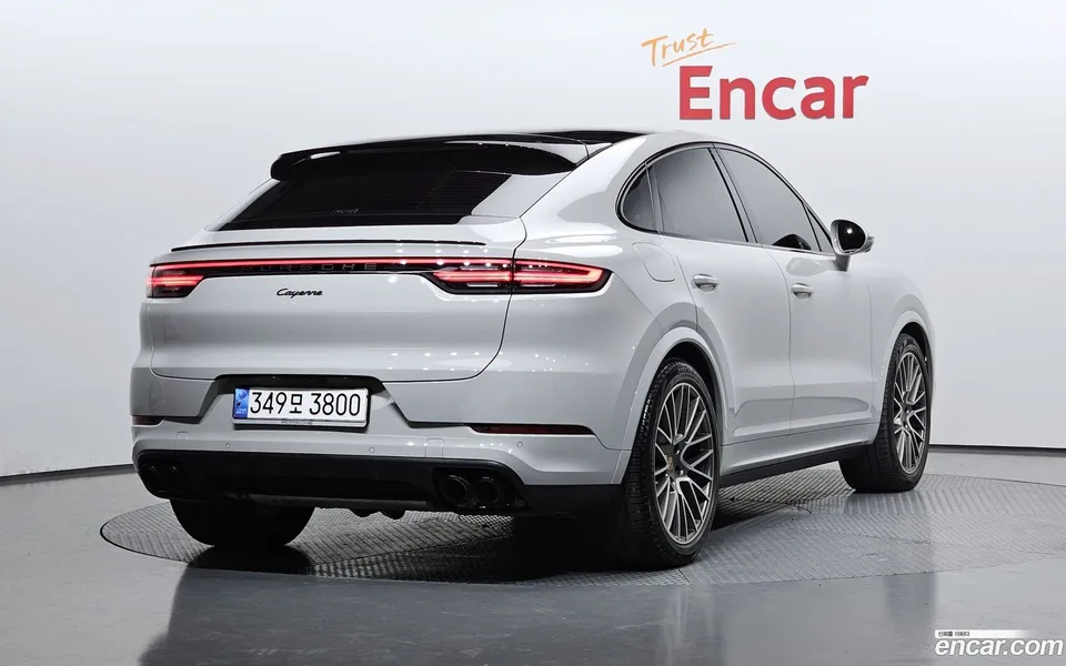 Porsche Cayenne 3.0 2022 — миниатюра 2