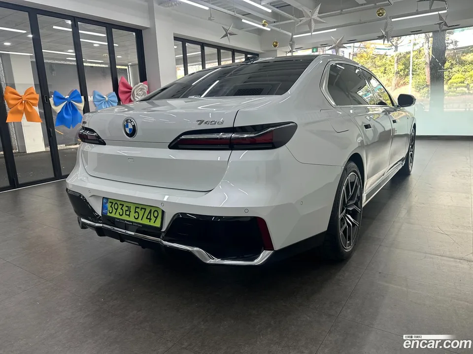 BMW 7 Series 740d xDrive M 2025 — миниатюра 4