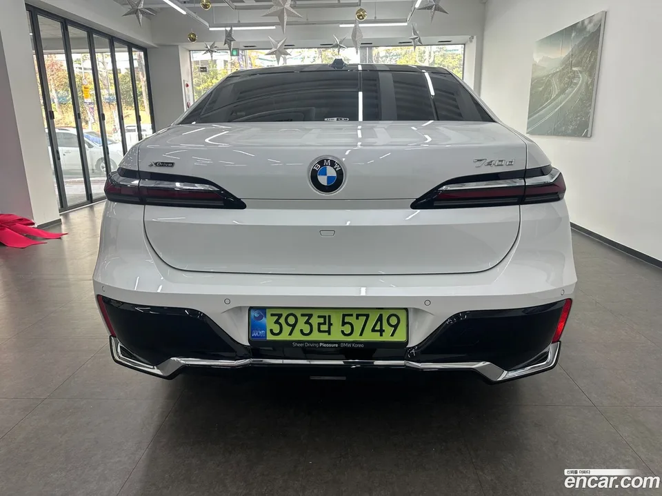 BMW 7 Series 740d xDrive M 2025 — миниатюра 5