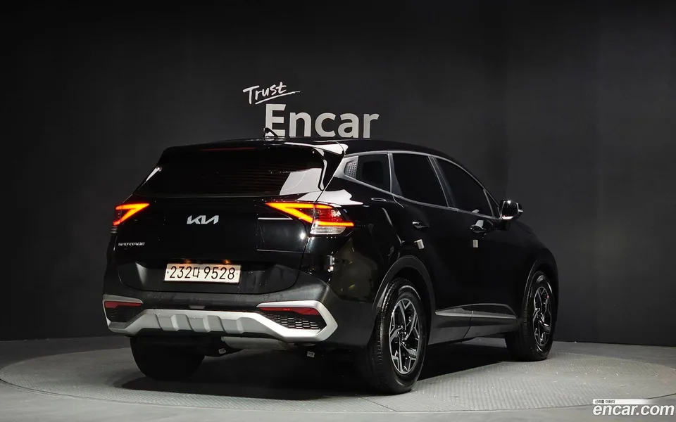 Kia Sportage 2.0 2WD 2022 — миниатюра 2