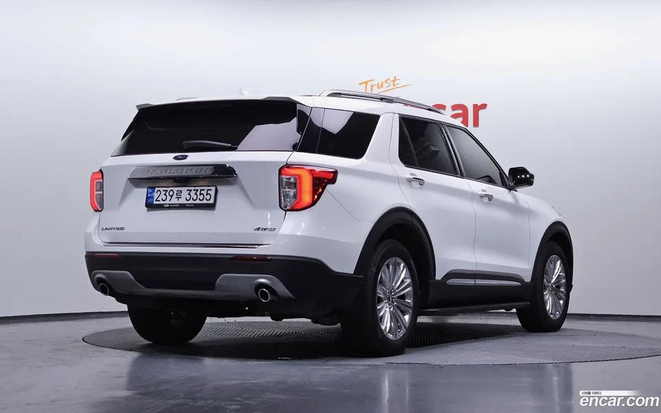 Ford Explorer 2.3 4WD 2022 — миниатюра 2