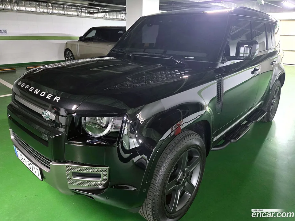 Land Rover Defender 110 P300 X- SE 2025 — миниатюра 2