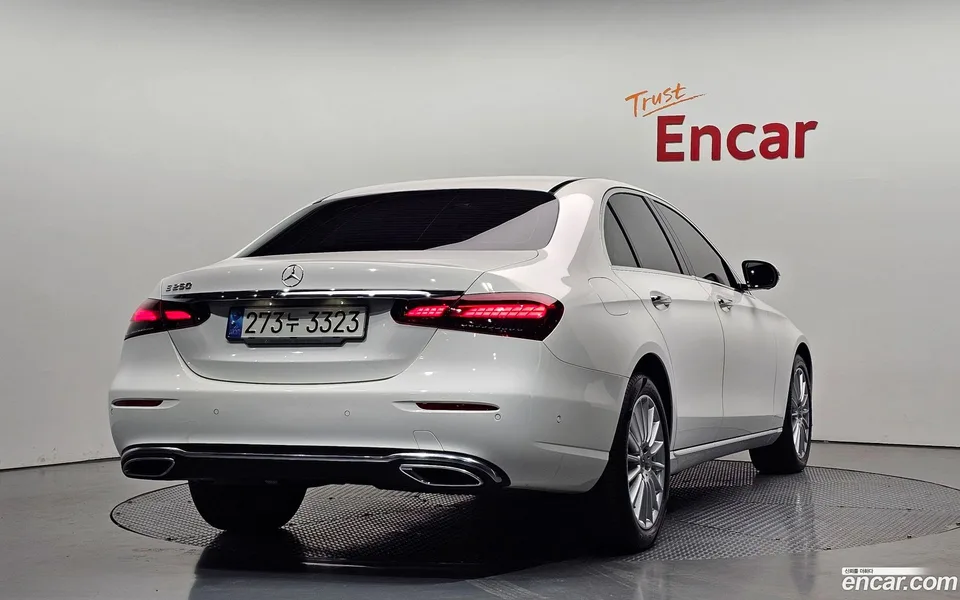 Mercedes-Benz E-Class E250 2023 — миниатюра 2