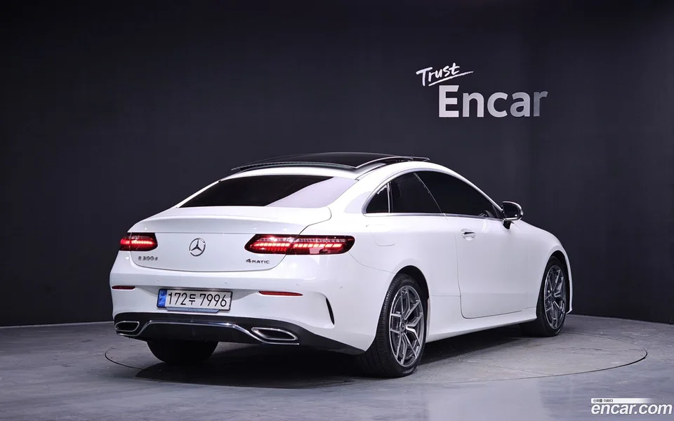 Mercedes-Benz E-Class E300d 4MATIC 2022 — миниатюра 2
