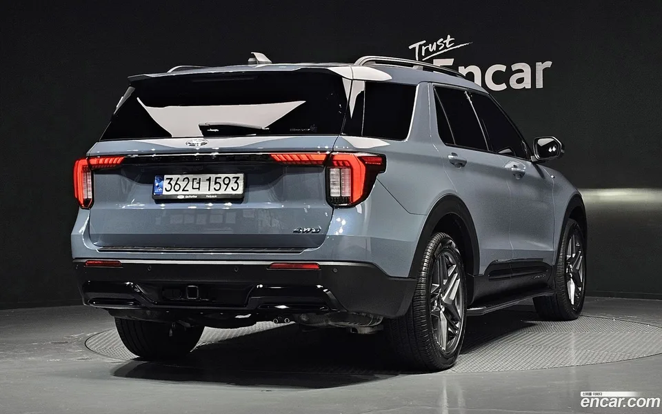 Ford Explorer 2.3 ST- 4WD 2025 — миниатюра 2