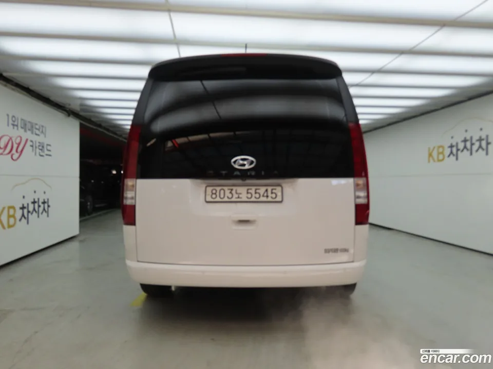 Hyundai Staria 5 2022 — миниатюра 3