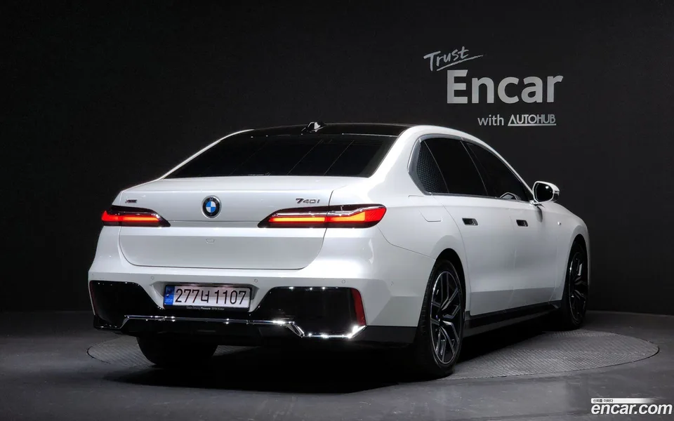 BMW 7 Series 740i xDrive M 2024 — миниатюра 2