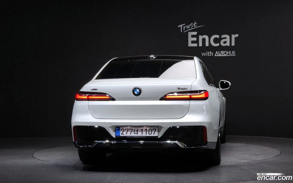 BMW 7 Series 740i xDrive M 2024 — миниатюра 4