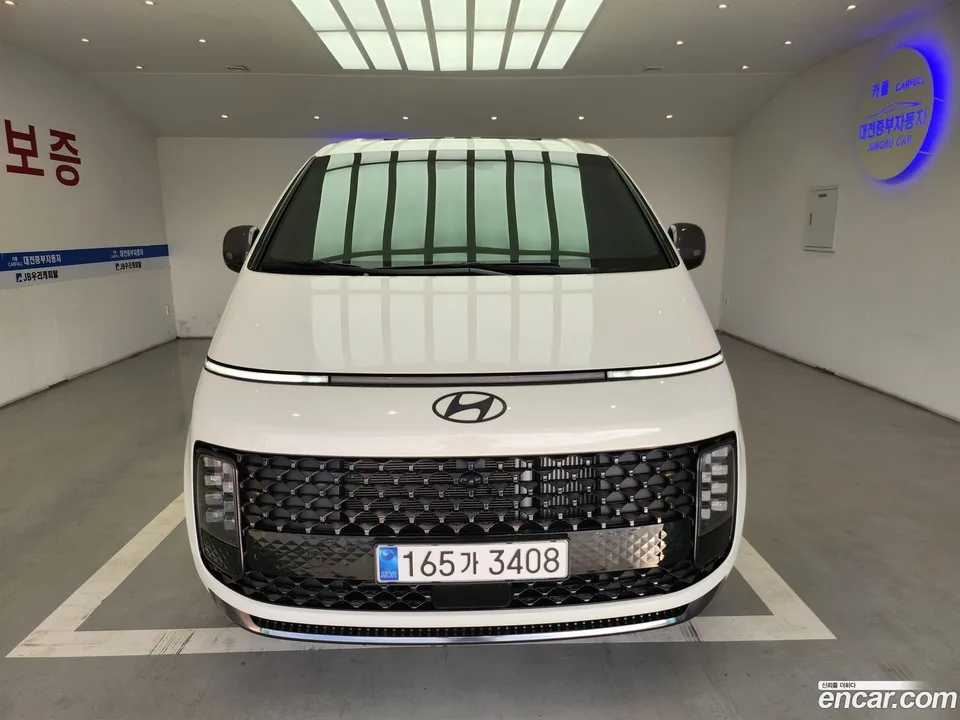 Hyundai Staria 4WD 9 2025 — миниатюра 3