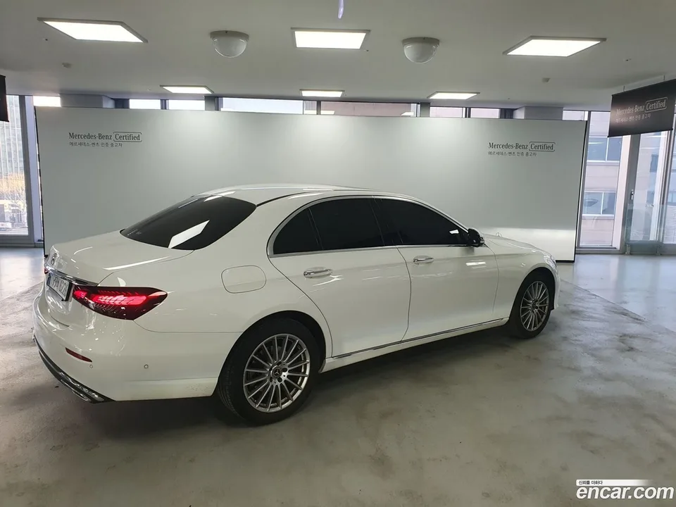 Mercedes-Benz E-Class E250 2023 — миниатюра 2