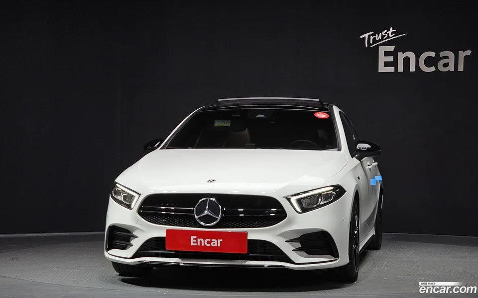 Mercedes-Benz A-Class AMG A35 4MATIC 2022 — миниатюра 3