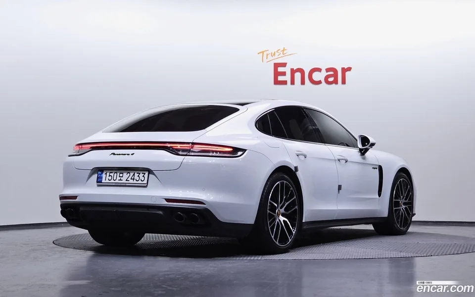 Porsche Panamera (971) 2.9 AWD E- 2023 — миниатюра 2
