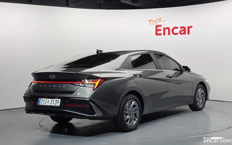 Hyundai Avante CN7 1.6 2023 — миниатюра 2