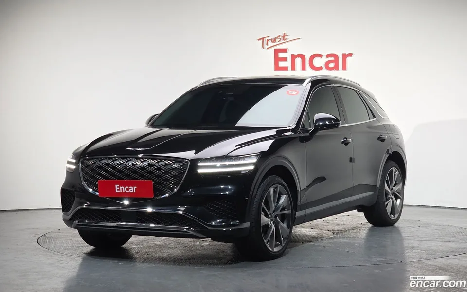 Genesis GV70 2.5T 2WD 2025 — фото 1, купить с доставкой в Москву