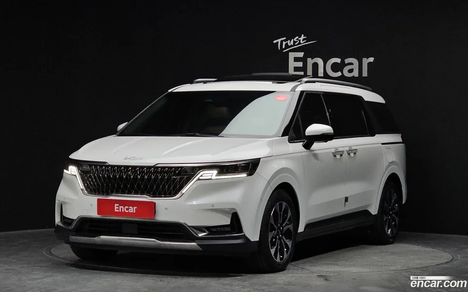 Kia Carnival 9 2022 — фото 1, купить с доставкой в Москву