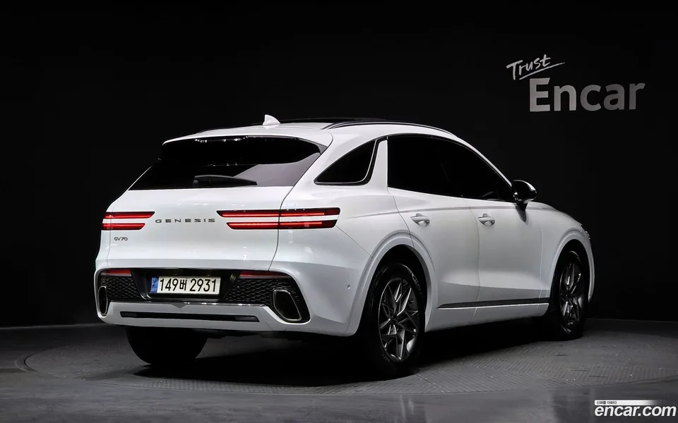 Genesis GV70 2.5T 2WD 2022 — миниатюра 2