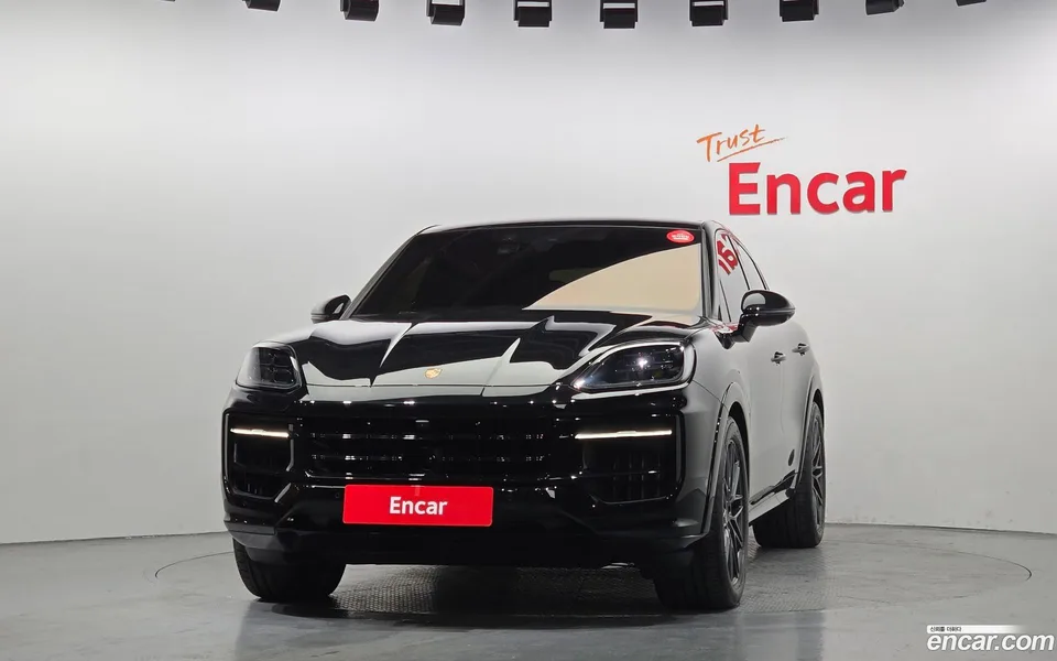Porsche Cayenne 4.0 GTS 2025 — миниатюра 3