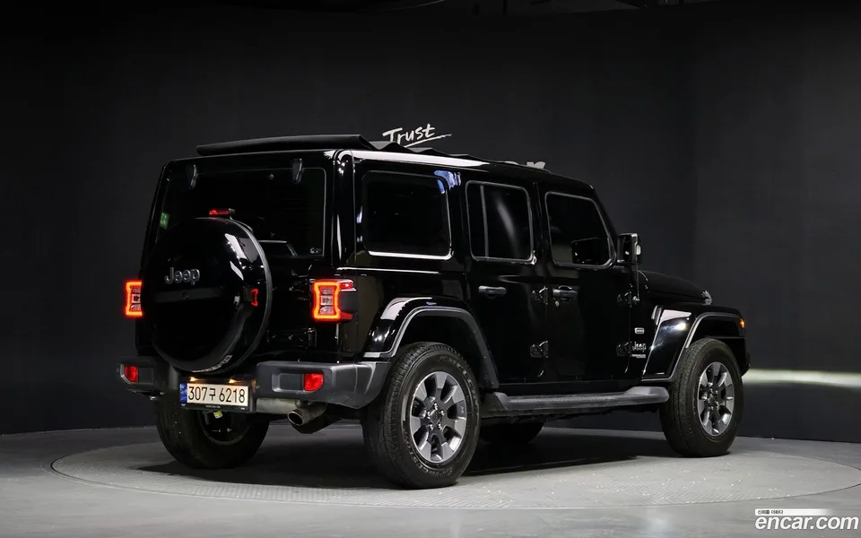 Jeep Wrangler 2.0 4 2022 — миниатюра 2