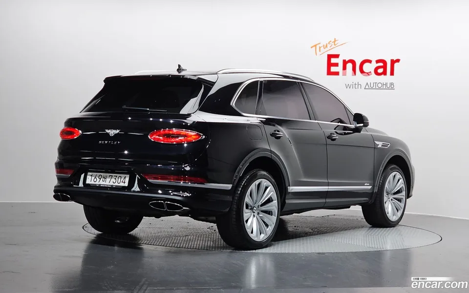 Bentley Bentayga 4.0 V8 2023 — миниатюра 2