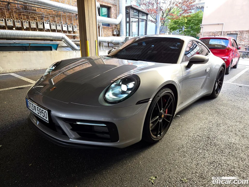 Porsche 911 (992) GTS 2023 — миниатюра 3
