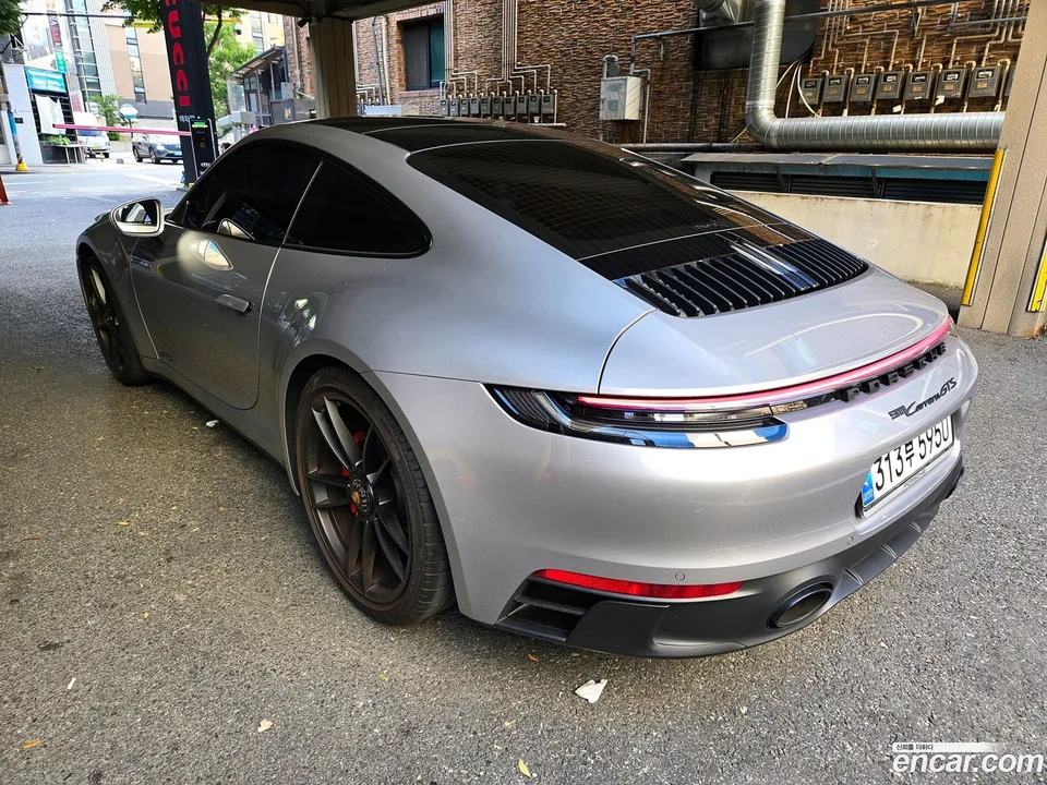 Porsche 911 (992) GTS 2023 — миниатюра 4