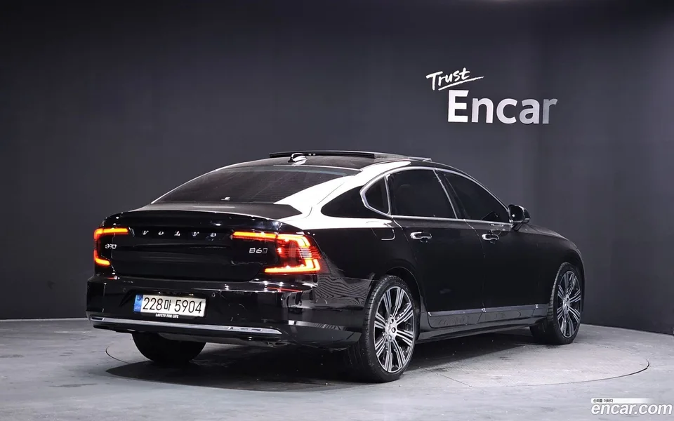 Volvo S90 B6 AWD 2023 — миниатюра 2