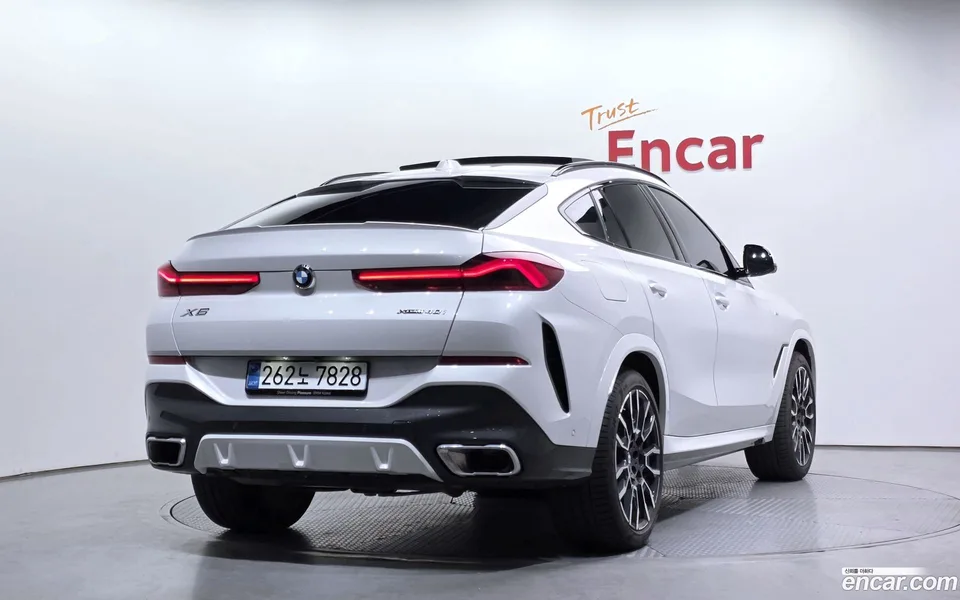 BMW X6 xDrive40i M 2025 — миниатюра 2