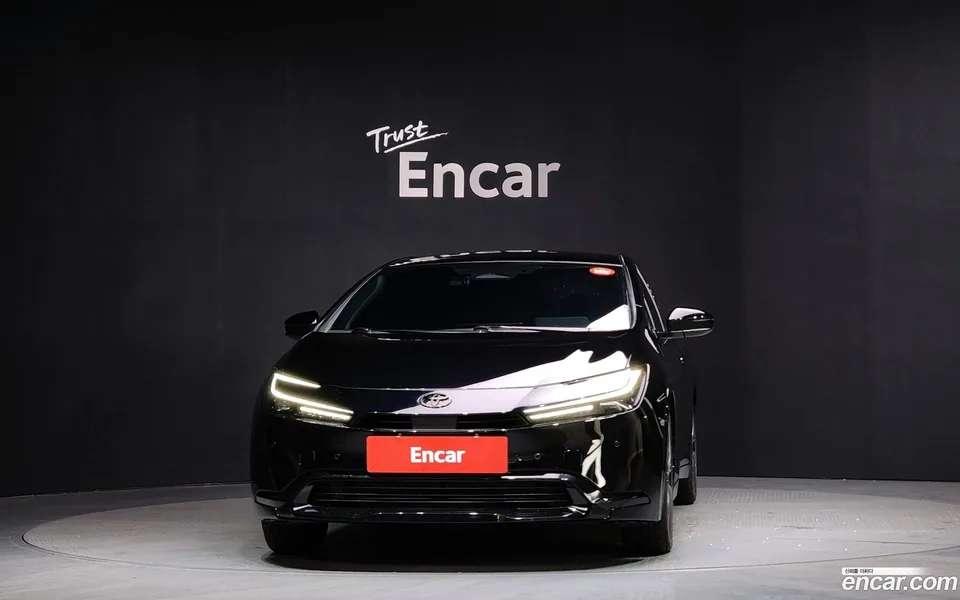 Toyota Prius 2.0 XLE 2025 — миниатюра 3