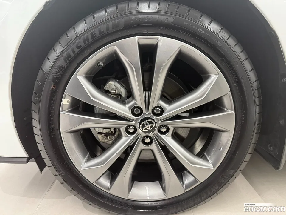 Toyota Sienna 2.5 2WD 2025 — миниатюра 5