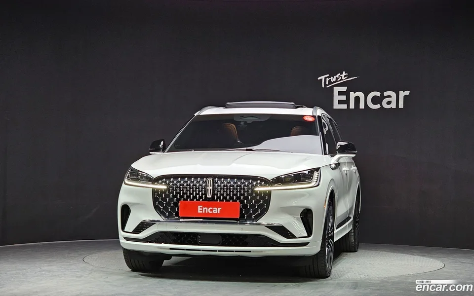 Lincoln Aviator 3.0 AWD 2024 — миниатюра 3