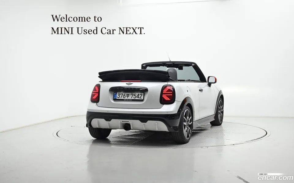 MINI Cooper S Convertible JCW 2025 — миниатюра 2