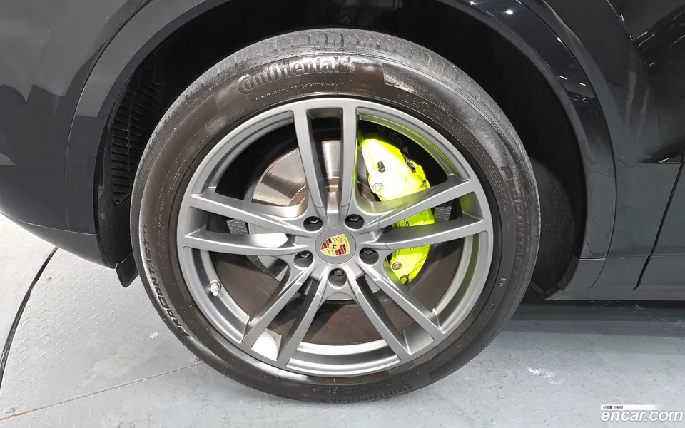 Porsche Cayenne 3.0 E- 2022 — миниатюра 5