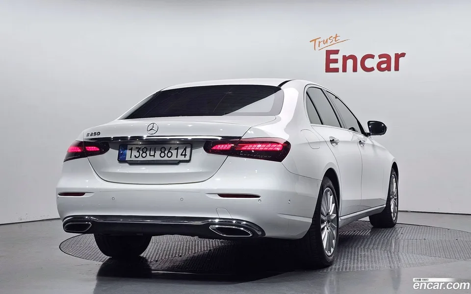 Mercedes-Benz E-Class E250 2022 — миниатюра 2
