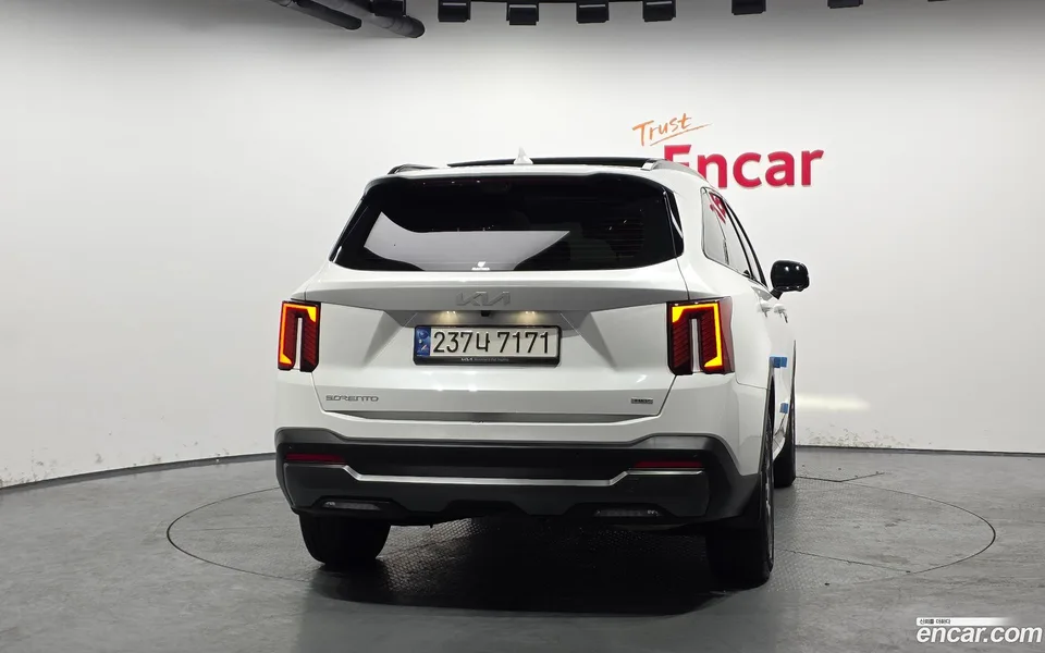 Kia Sorento HEV 1.6 2WD 2023 — миниатюра 4