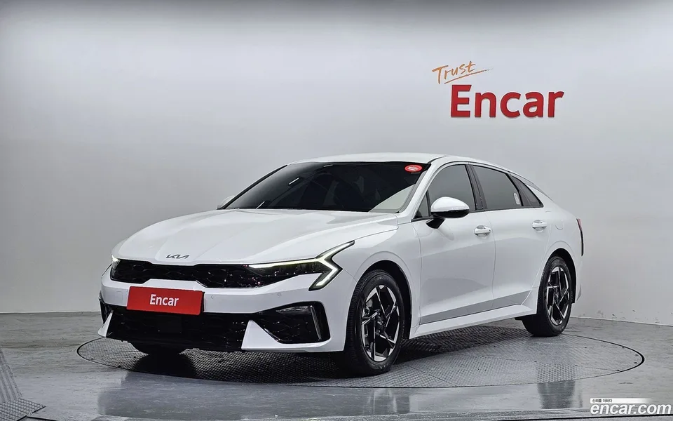 Kia K 5 2.0 LPi() 2025 — фото 1, купить с доставкой в Москву