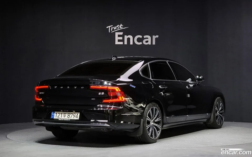 Volvo S90 B5 2022 — миниатюра 2