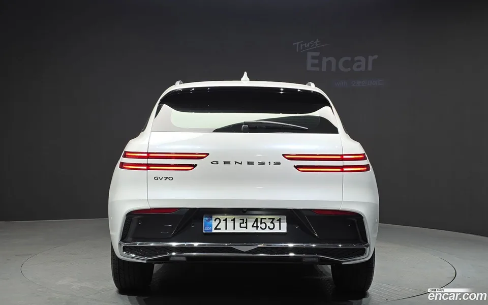 Genesis GV70 2.5T 2WD 2025 — миниатюра 4
