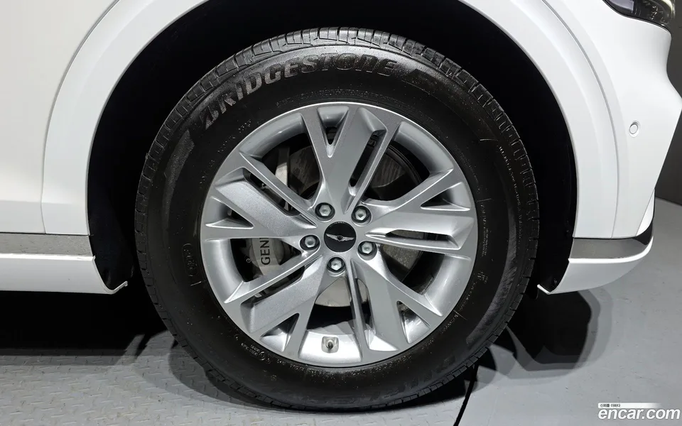 Genesis GV70 2.5T 2WD 2025 — миниатюра 5