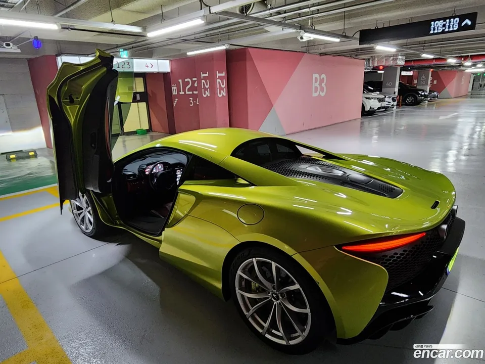McLaren Artura 3.0 2023 — миниатюра 2