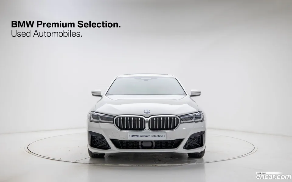 BMW 5 Series 530e M 2022 — миниатюра 3